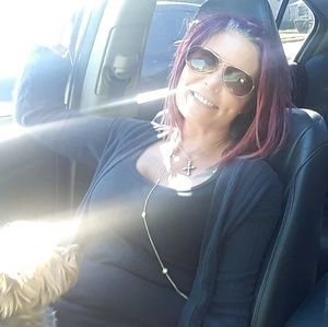 Meet your Posher, Dana